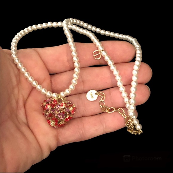RARE Dior 2024 Pearl Heart of Butterflies  Pendant Necklace 2024 Cruise - Picture 5 of 12